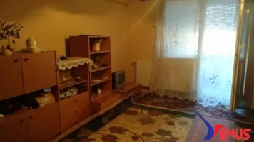 de-vanzare-apartament-cu-3-camere-si-dependinte-decomandat-situat-in-mv-2-la-etajul-4